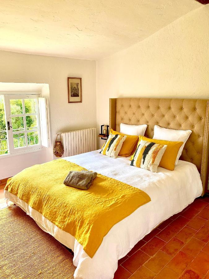 L'Effrontee Bed and Breakfast Tourrettes-sur-Loup Eksteriør billede